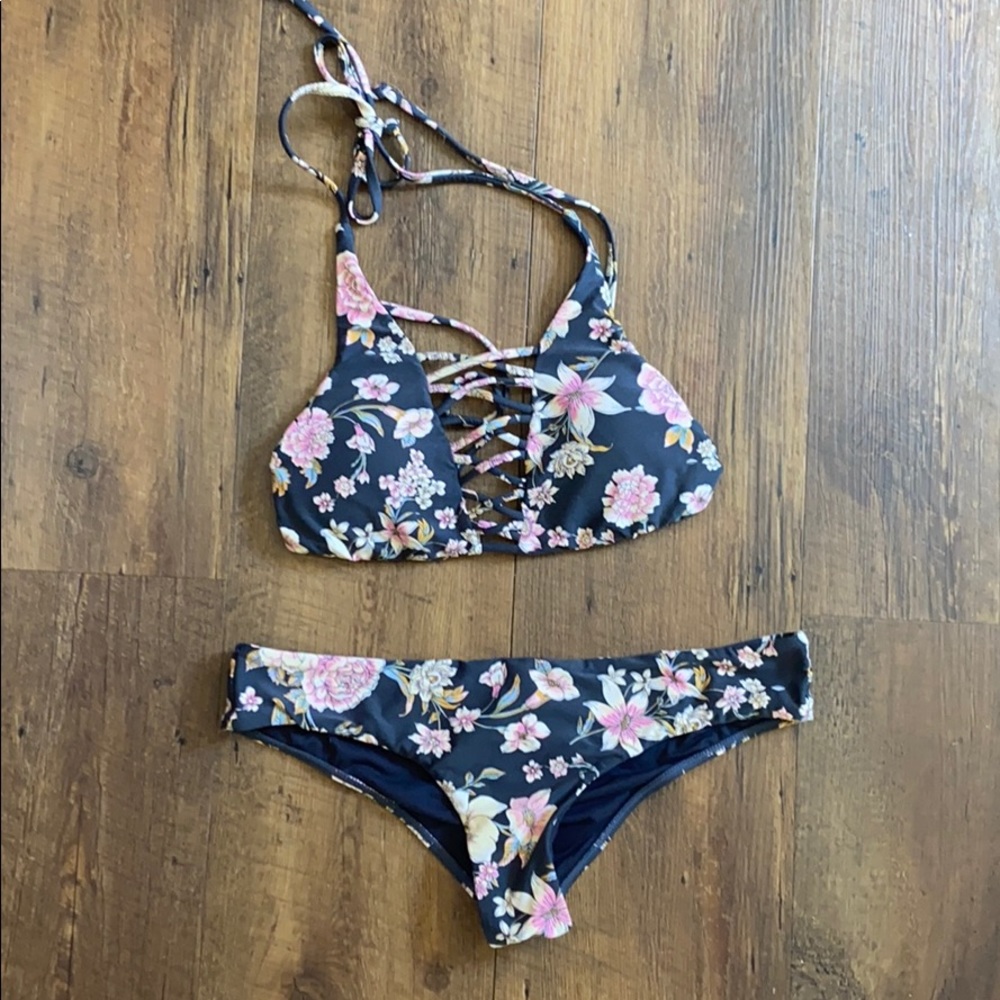 Billabong Bikini 👙